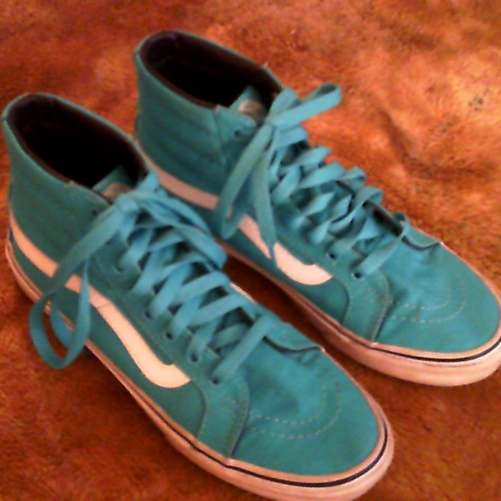 Vans off the wall tennis shoes